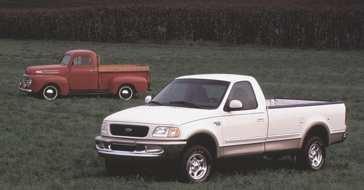 RobertElrick17's tweet photo. Check out this 1948 Ford F-1 &amp; 1998 Ford F-150 

#Throwbackthursday #tbt #builtfordtough #ford https://t.co/IE8qwwwiWu
