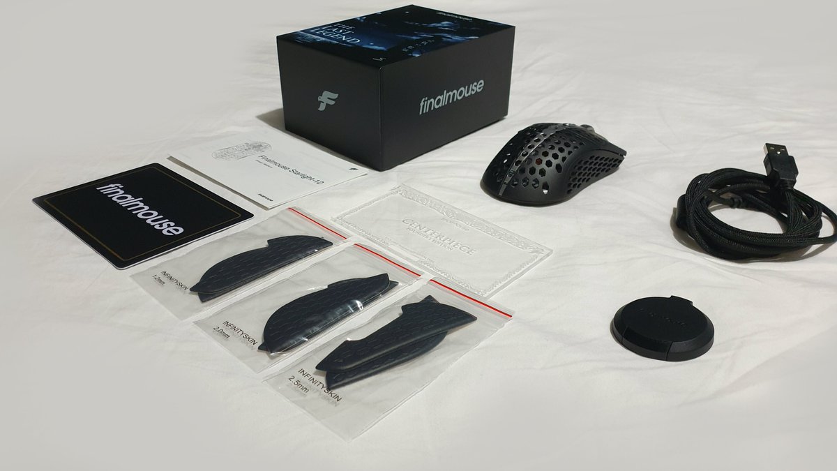kyleirelandtech's tweet photo. Finalmouse Starlight Pro The Last Legend - Unboxed;
Manual,
Finalmouse Card,
Centerpiece Founders Edition Card,
InfinitySkins - 1.2mm, 2.0mm and 2.5mm
Cable and Dongle.
@finalmouse
#finalmouse #gamingmouse #unboxing #starlightpro https://t.co/mhsRessGNq