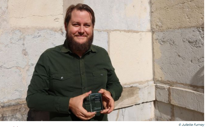 LaboTheMA's tweet photo. 📻Thomas Buhler discute de sa publication, lauréate du prix AESOP 2022, "When vagueness is a strategic resource for planning actors" sur l’analyse des discours textuels et visuels présents dans les plans d’urbanisme, dans le podcast de @SAGEJournals

https://t.co/pU3El6Y8eo https://t.co/ZRU0FNxD3b
