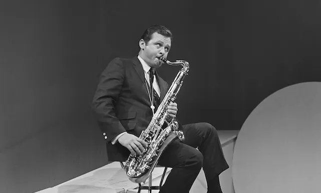 SweetLuMusic's tweet photo. #JazzHistory 

On this day in 1927, Stan Getz was born.

Getz was an extraordinary improviser who created a distinctive sound and vocabulary. Getz's solos managed to meld lush romanticism with jazz's sense of physical toughness. https://t.co/onye3QCT7N