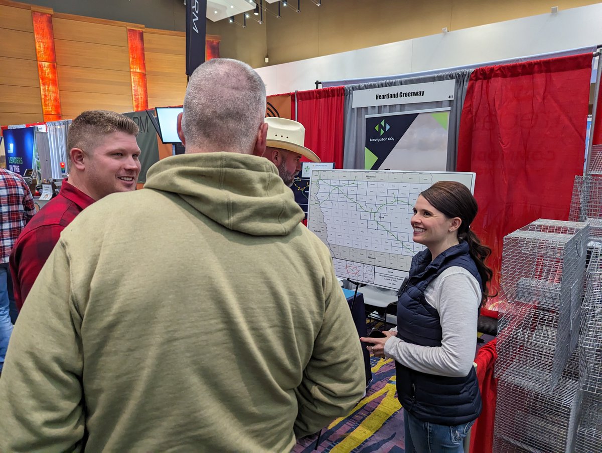 Final day at the #IowaAgExpo! We've loved sharing how #HeartlandGreenway helps ethanol producers reduce their carbon footprint, which is critical for maintaining and growing future #Iowacorn markets.  Come visit us at Booth 411 to learn more!
#Agriculture #Iowa #CCUS