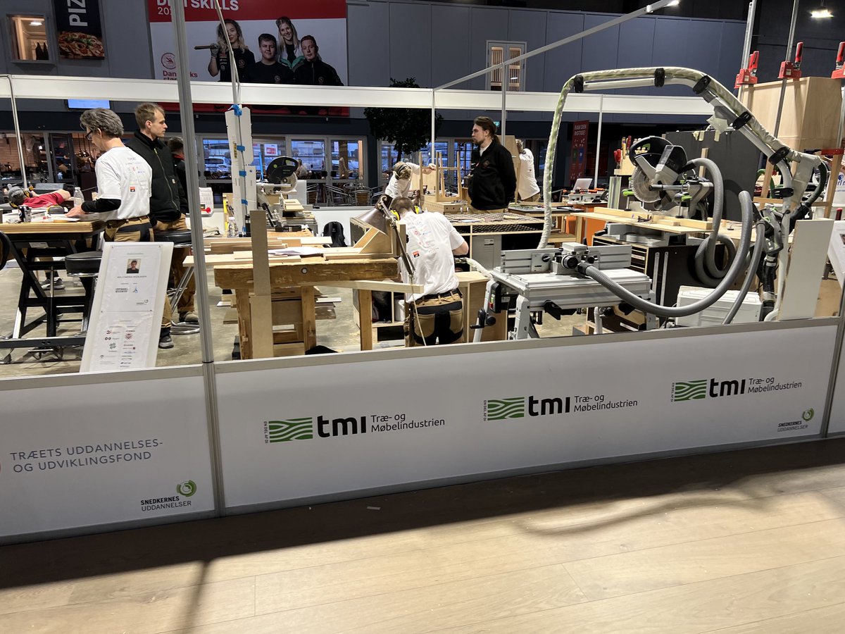 Maskin- og Møbelsnedkernes opgaver på årets DM i SKILLS. Fantastisk håndværk og fascinerende kreativitet.