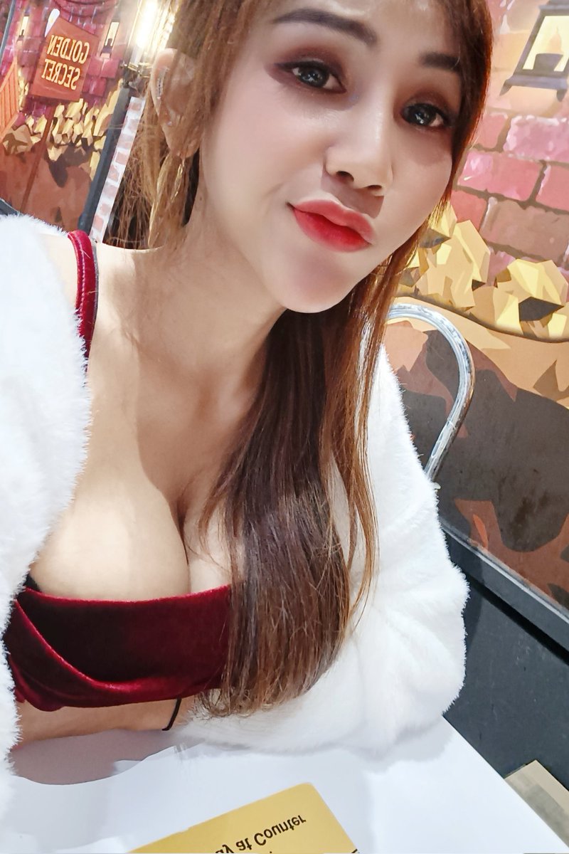 Nikenlee14's tweet photo. 好煩悶喔🫥 https://t.co/U0JvVAV4bZ