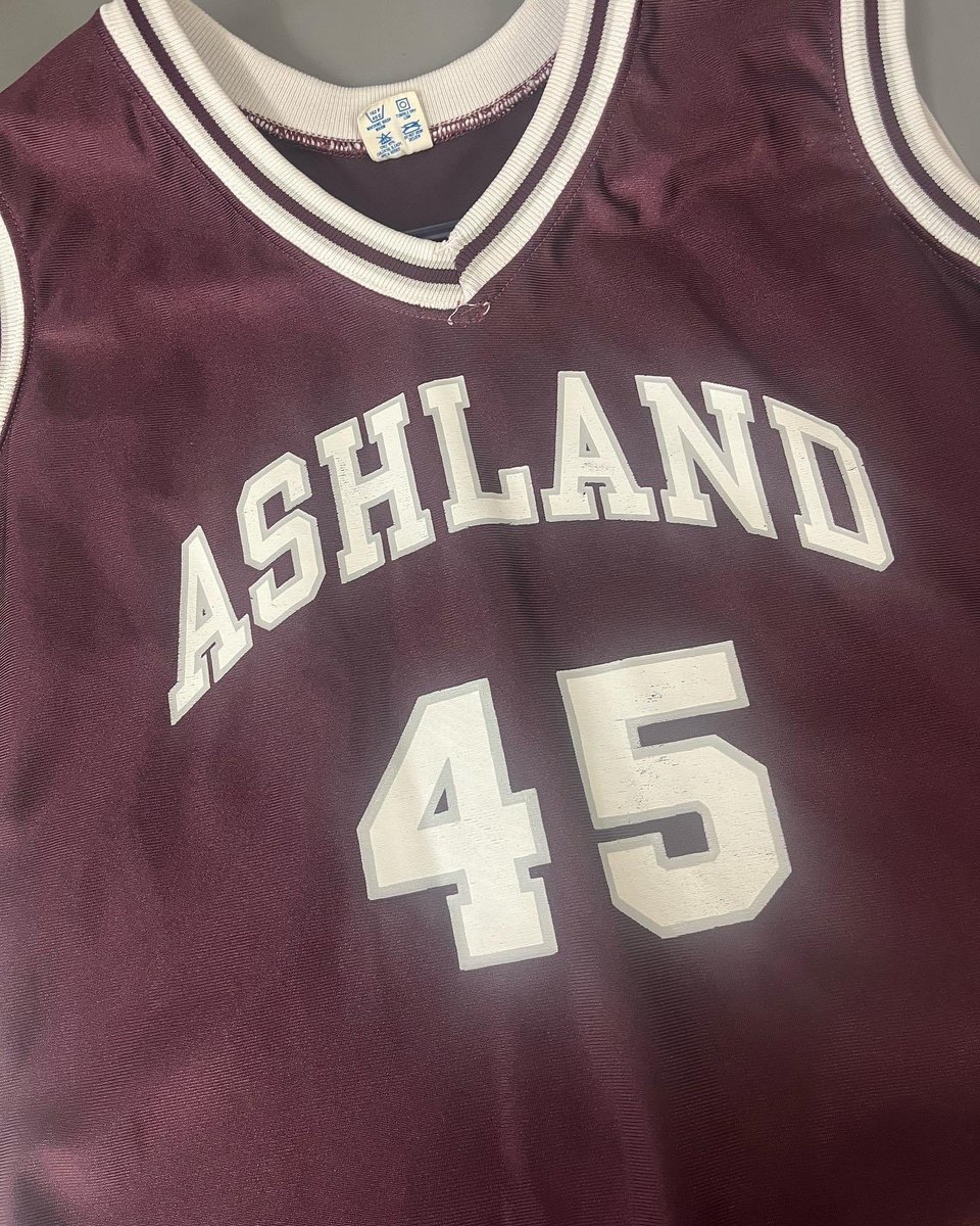 Tomcat_Hoops's tweet photo. This Friday! Tomcats vs. Boyd! JERSEY THEME! Wear your favorite jersey! Any sport! Pack the stands! #beatboyd π πΎ https://t.co/r5HnhxNf4V