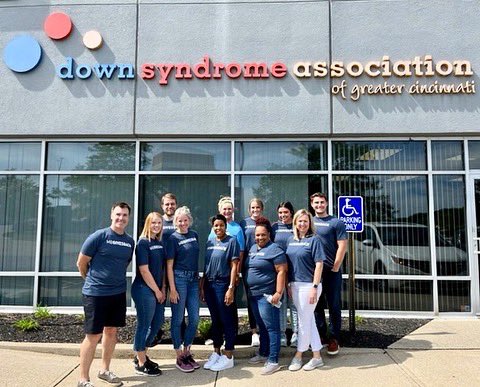 mb_benefits's tweet image. Happy #TBT from our Cincinnati #MBGivesBack team! 💙 In September, MBers volunteered for the 3rd year in a row at the Down Syndrome Association of Greater Cincinnati to help them prepare for their annual #BuddyWalk! Our MBers organized t-shirts for the 13k participants!