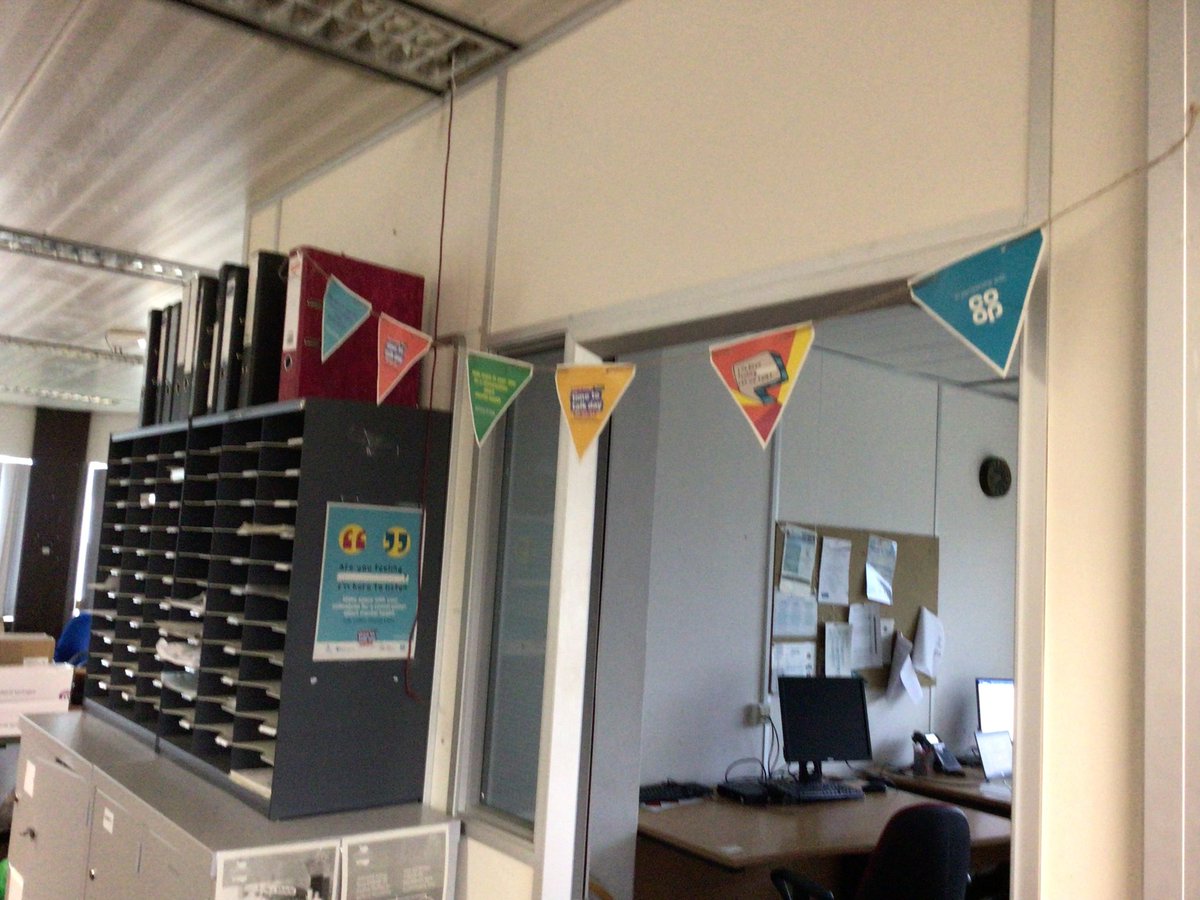 catjc3's tweet photo. On Time to Talk Day the District Nurses in Bay Cluster @SwanseabayNHS decided to set up a room where staff could go to speak confidentially about how they are feeling #Wellbeing #supportingcolleagues @SBUHBWellbeing @PaulaHeycock @TanyaSpriggs @catheri96542916 @katiejo47299024 https://t.co/VQmlGzgePD