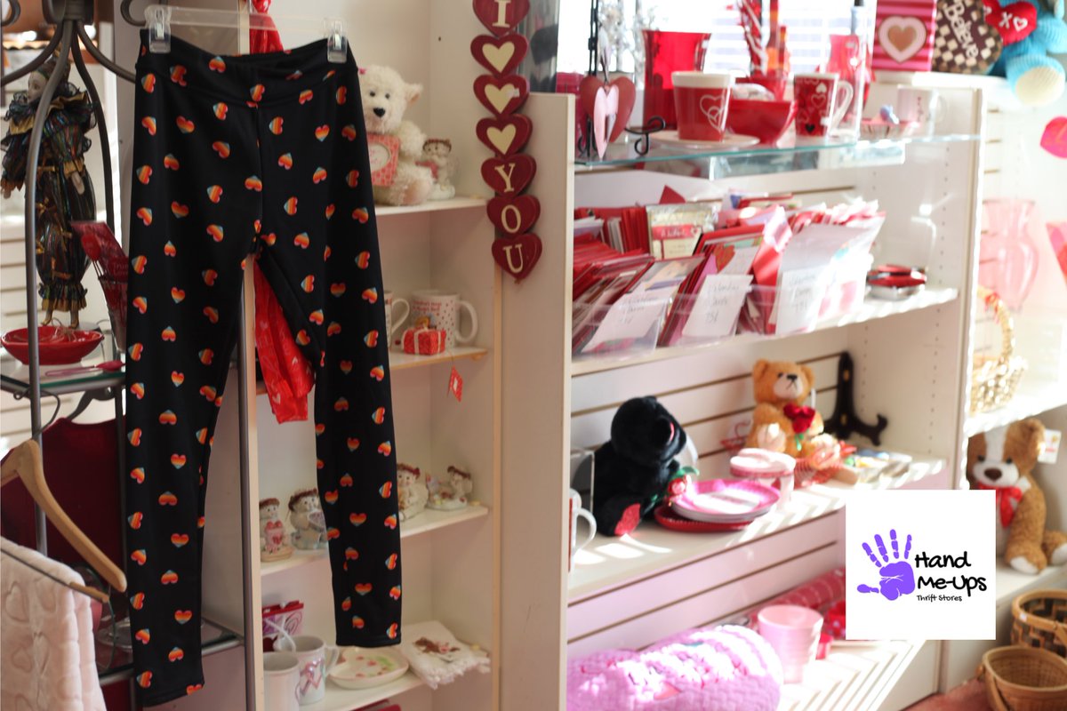 HandMeUpsNe's tweet image. Head to Hand Me Ups for the best Valentine’s Day decor! ❤️ 

You may just find a special gift for that special someone… or yourself 😉 

#thrift #thriftomaha #omaha #nebraska