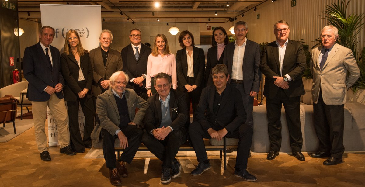 fcatcultura's tweet photo. 🧳 El Patronat de la Fundació s'ha reunit avui a CASA SEAT per afrontar els reptes del nou any i continuar impulsant la cultura des del món empresarial.

💫 La cultura és progrés, futur, riquesa i un bé essencial. https://t.co/P0dhR9TwM4