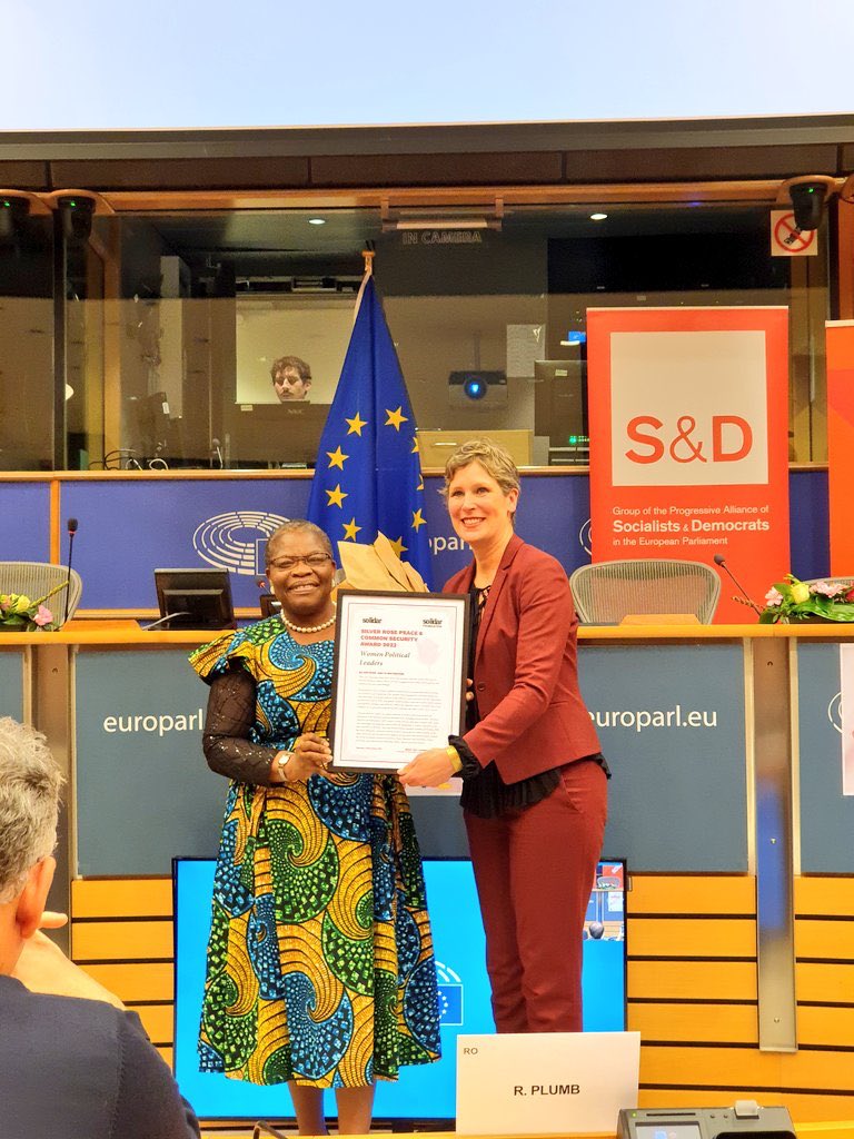 obyezeks's tweet photo. With joy and deep sense of responsibility I confirm today’s news of my assumption of the role of Chair, Board of @WPLeadersOrg . 

I am very delighted to succeed the inspiring @HelenClarkNZ whose leadership legacy gives me a solid headstart to build on with @SKonermann and Team✍🏾 https://t.co/8rbkrEx3Ef