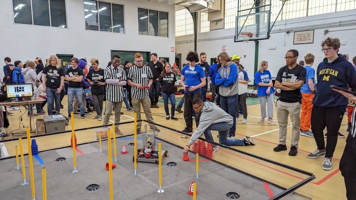 Nrflkcollegiate's tweet photo. The FIRST Tech Challenge (FTC) Robotics team participated in the FIRST Chesapeake Tech Challenge qualifier. The daylong event hosted 22 teams from Virginia, Maryland, Washington, D.C., and Massachusetts in a qualifier for the upcoming state event. More at https://t.co/QSW2ASw2wt. https://t.co/Mmnf2NcHMm