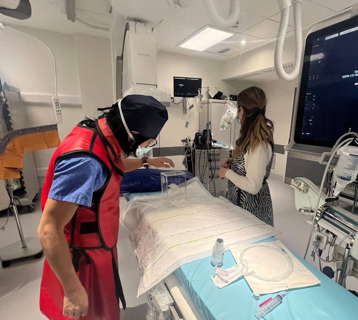 MedScan3D's tweet image. Exciting news! @MedScan3D visited the Cardiac Cath Lab at the University Hospital Galway for the test of the coronary arteries model.
Special thanks to all of our partners for making this a reality. 
#Medical3DPrinting #Innovation #Collaboration #Partnership #Success