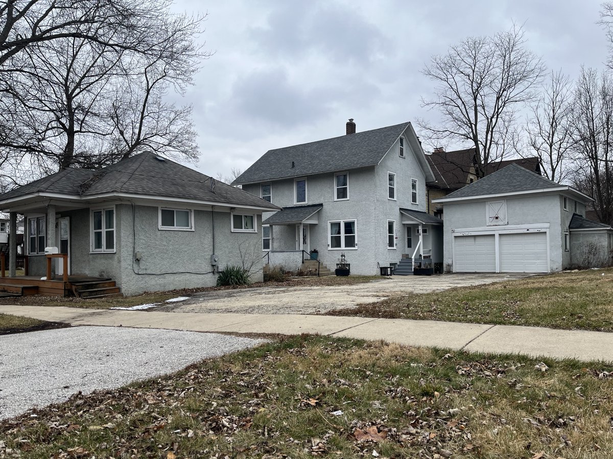 Under Contract! Only 5 days on the market and we have a buyer. Thinking about selling your place? Lets talk!! Ignore the national media, the local Real Estate market is not slowing down. #bataviail #realestatetalk #undercontract