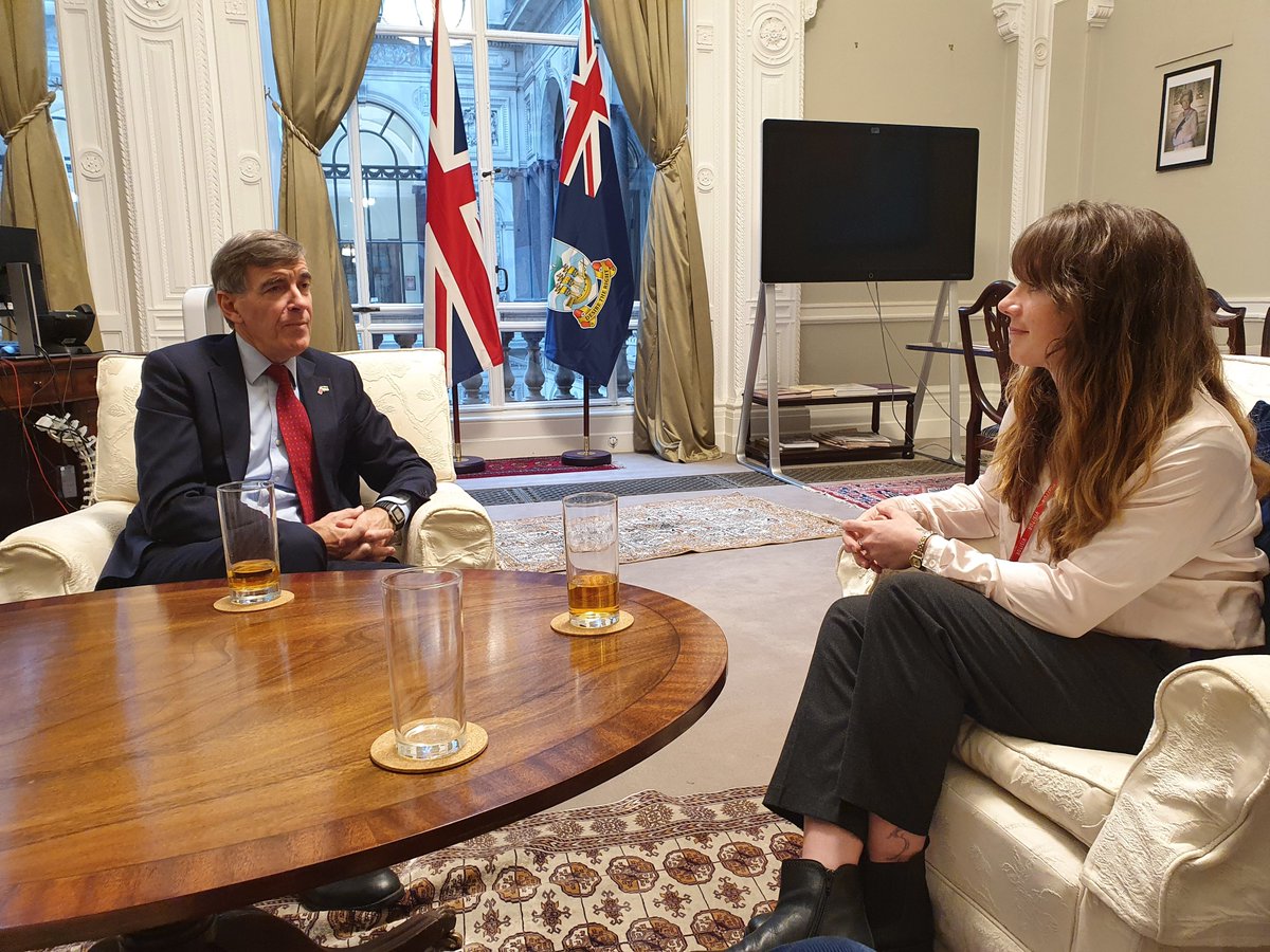 Thank you to @DavidRutley, @FCDOGovUK Minister for the Americas, for a positive and constructive meeting with member of the Falkland Islands Legislative Assembly, @teslynbark. #SelfDetermination #Falklands @FalklandsGov | @GHFalklands