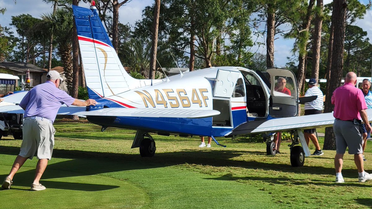 Bross_23_87's tweet photo. My Dad just texted me after finishing up his round, plane with engine trouble had to make emergency landing on the 9th. Everyone is fine and they helped push it out of the way so play could continue lol. @acaseofthegolf1 https://t.co/lL0K7w2HfF