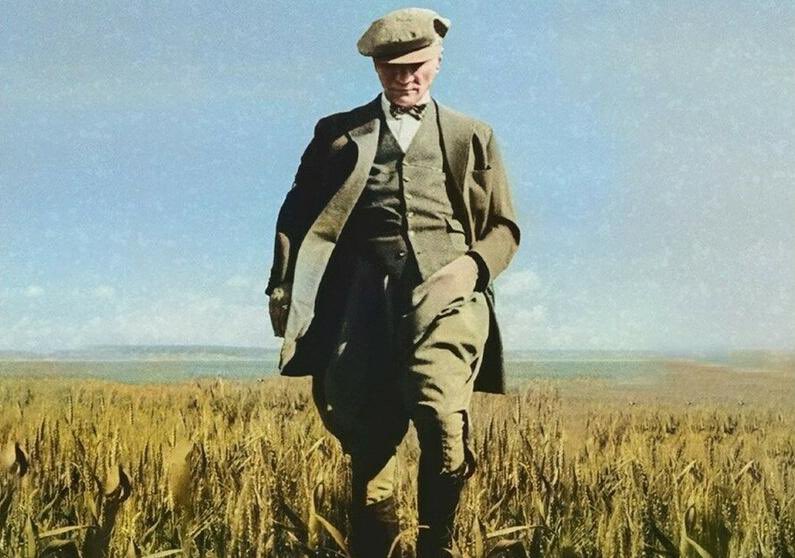 #PeyzajMimarıDemek                      ‘Zafer, zafer benimdir diyebilenindir. Başarı ise başaracağım diye başlayarak sonunda başardım diyenindir.’