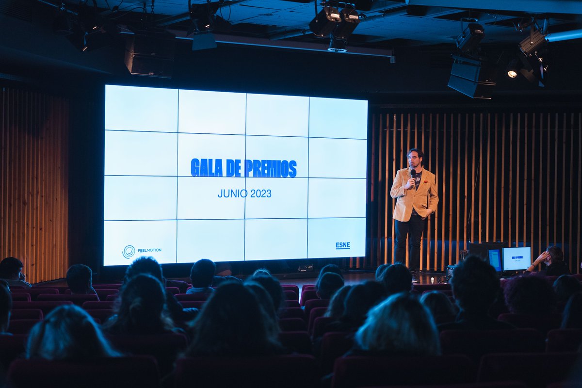 udit_es's tweet photo. ¡Presentación de la XII edición de Feelmotion! 

Hoy hemos conocido la temática de esta nueva edición de @esne_feelmotion, el Festival Internacional de Cortometrajes organizado por la Universidad, y ha resultado ser... ¡COLOMBIA! 🇨🇴

Algunas fotos de hoy 👇🏼 https://t.co/33BfGkanmr