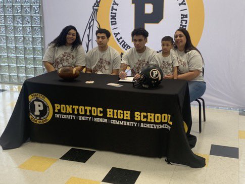 DavionSampson's tweet photo. Done deal!! @CoahomaFootball @Metcalf79 @AlanCross__ @RecardoHines @WardChanning @coach_wigginsnj https://t.co/1L389n9gBy