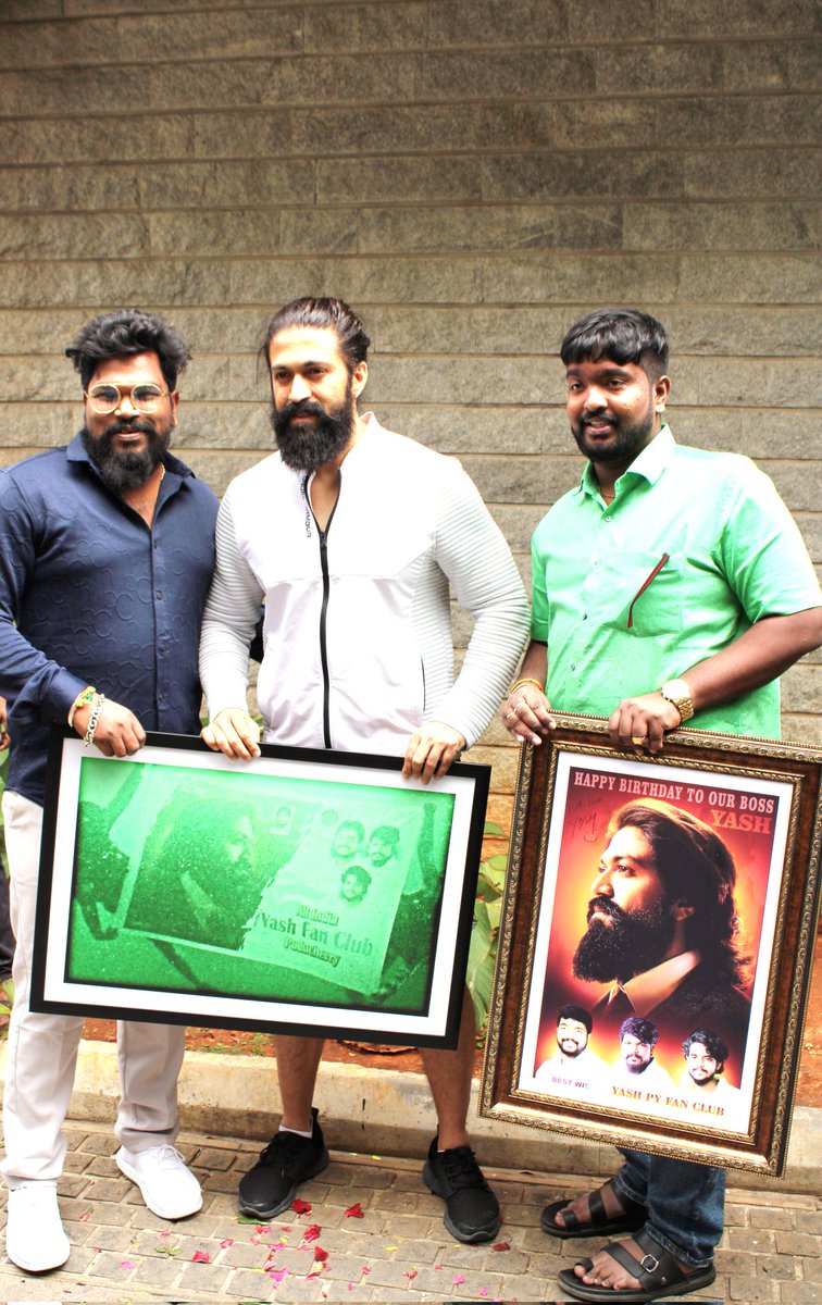 DmVarunbjp's tweet photo. Meeting your inspiration is always special being the founder of Yash Fan Club Pondicherry today we wish Yash Rocking Star #Boss for his birthday at his residence.  @YashFansClubPY @YashTrends https://t.co/fvrTdsokj8