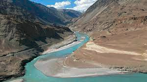peterilyas2's tweet photo. #Fascist #Modi during October 2019 #election rally in #Haryana first time hinted for possible unilateral #decision for #rescinding #Indus #Water #Treaty. #Former #Union #Minister #Nitin #Gadhari had also #threatened to #choke #rivers’ flow to #Pakistan. https://t.co/AHqJXSZtiA