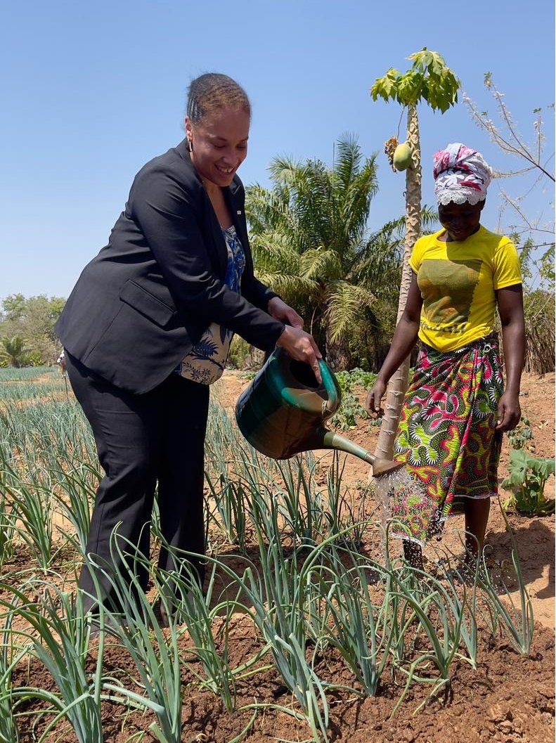 U.S. Embassy Abidjan on Twitter "Shawn Jones, Représentante de l