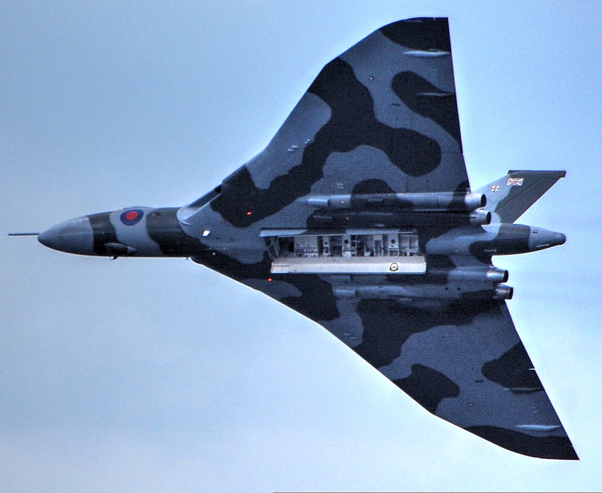 #AvroVulcan #XH558 #RAF #VBomber #ColdWar