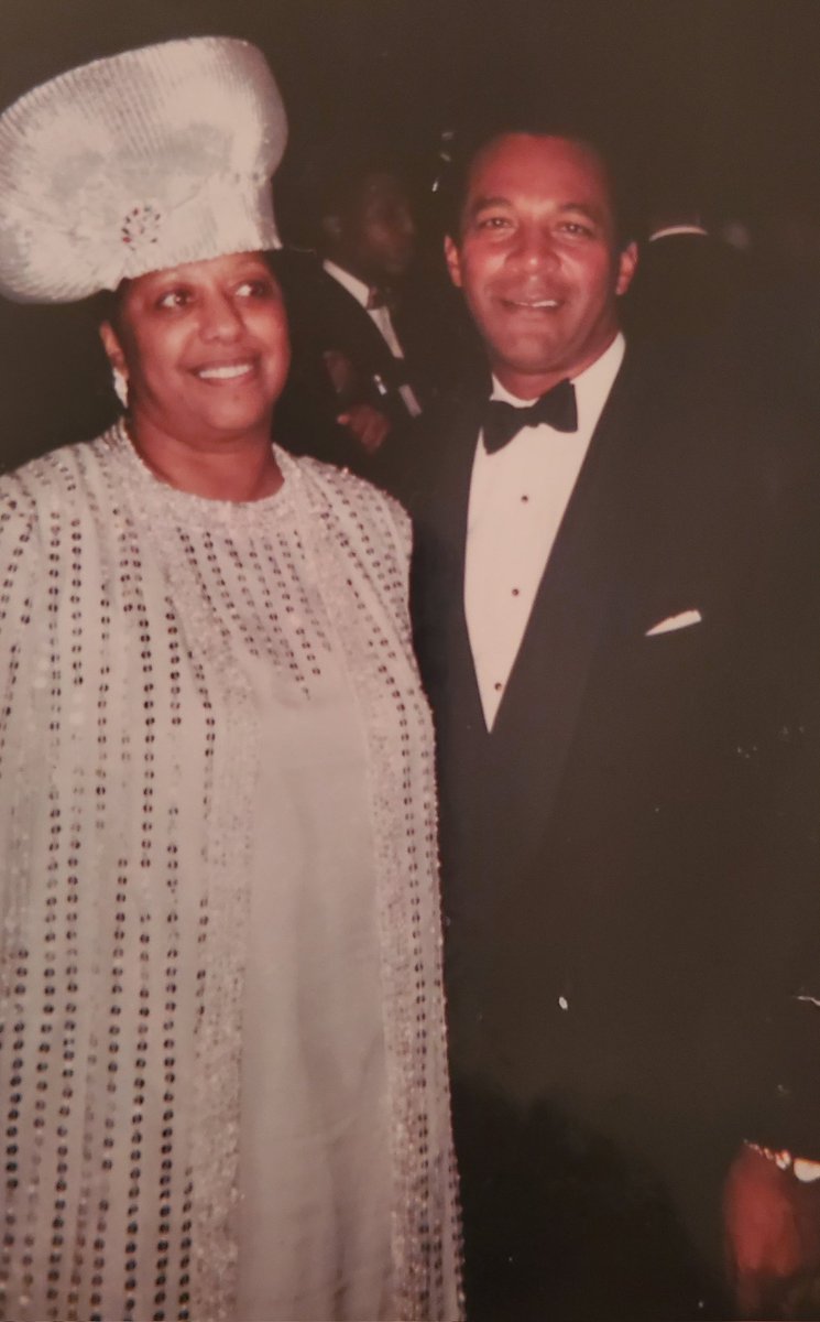 fearless630_'s tweet photo. 2.2.22 🤍🕊⚘️🤲🏽 rest well Mommy. You are sorely missed. Love you beyond this lifetime! Keep covering us.. the story behind your Regal and class act appearances! #AulettaMseward #armyveteran #mastercosmetologist #poet #model #BkFinest #grandma #thisCancer♋️ https://t.co/3Qn6weBRO8