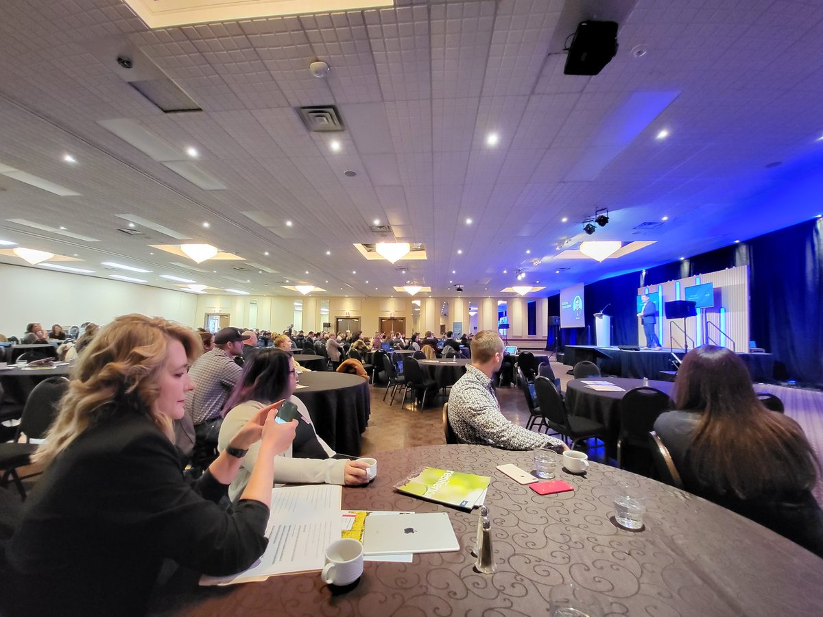 DaniWildfong's tweet image. When we feel safe we are better at collaboration, learning, growing,  and challenging the status quo. @dalecurd @FCCagriculture #workplacepsychology #coaching #teams