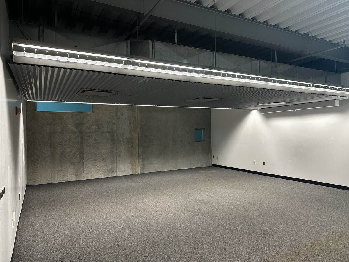 UVFbaseball's tweet photo. Super excited to announce that our latest project has been completed ✅! A 45 man ⚾️ locker room has been completed in our Capeci building on campus! The guys have worked tremendously hard to fundraise &amp; improve the program &amp; now it is paying off!!! #ForgeOn⚒️ https://t.co/gCxCId1fzq