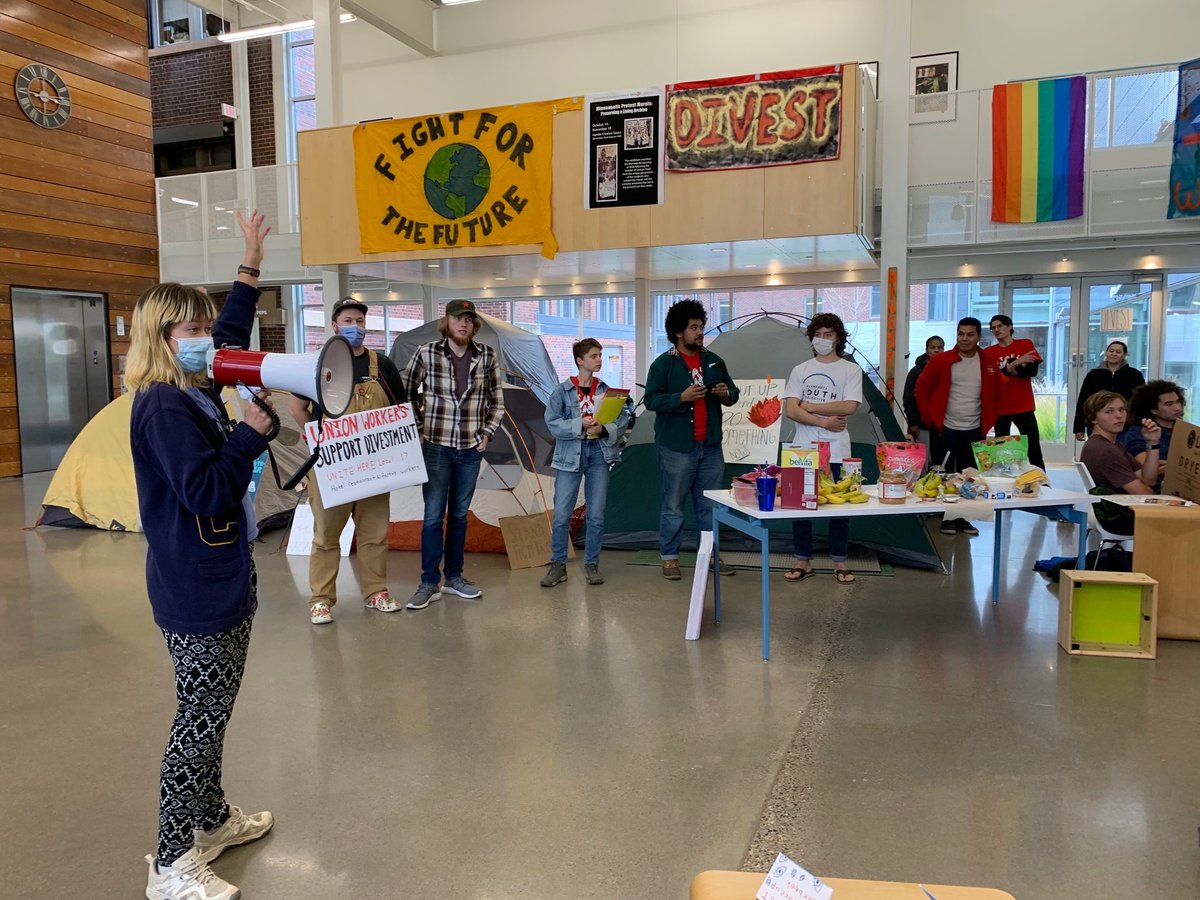 Divest Carleton tweet media