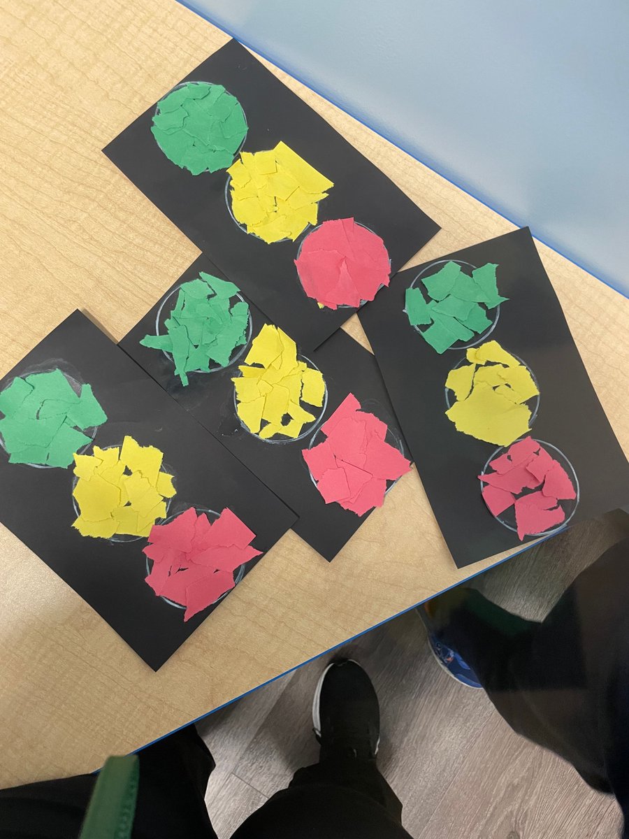 Happy #BlackHistoryMonth! 🖤🤎🤍 The clients of Dunwoody made these traffic light crafts in honor of Mr. Garrett Morgan, a prolific African American inventor responsible for giving us the traffic light!

#bhm #celebrate #artsandcrafts #craftsforchildren #artforchildren #asd #spd