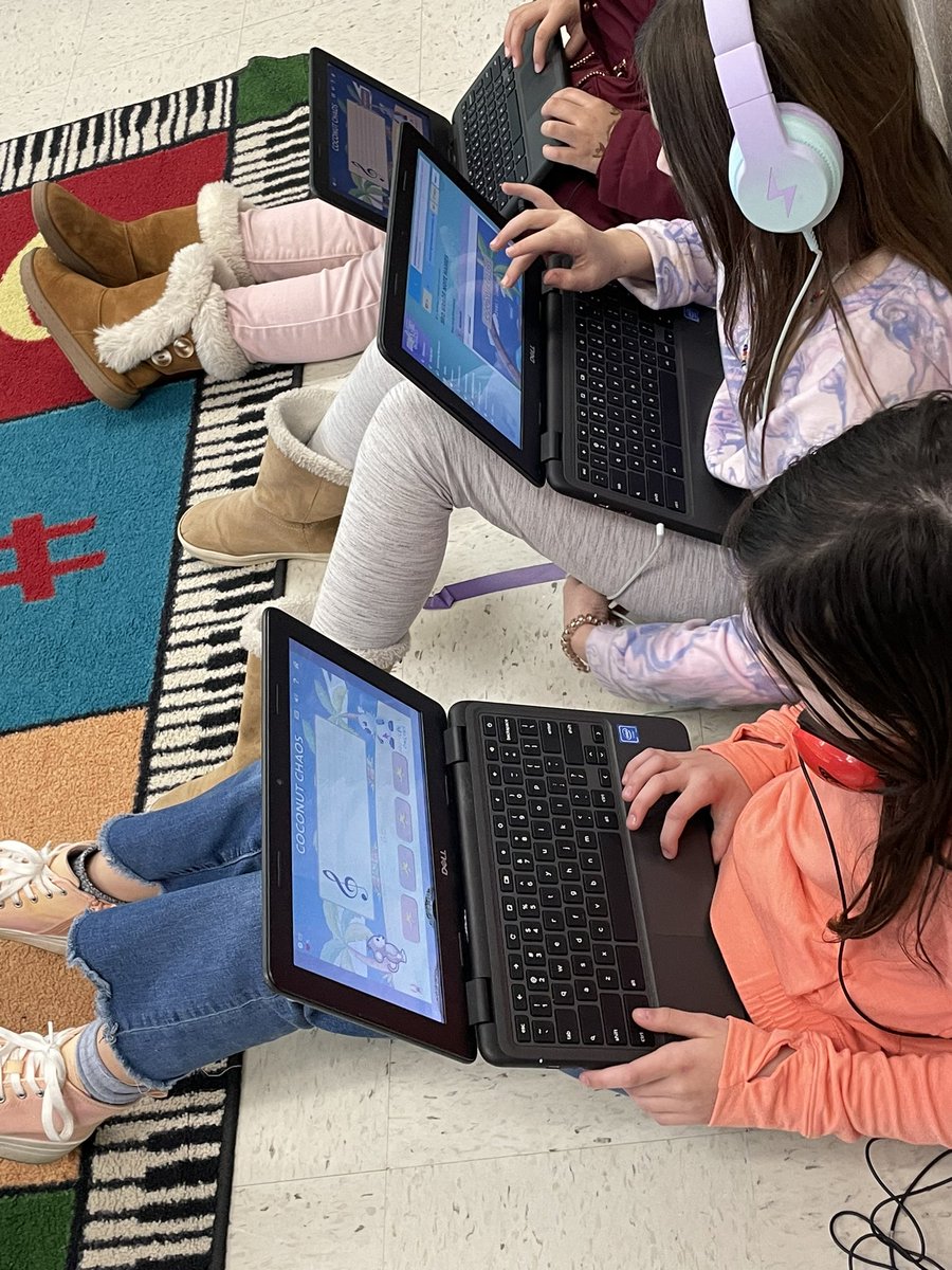 MrsB323's tweet image. 3rd Grades had a great time reinforcing their music reading skills by playing “coconut chaos”! They’re going to rock their recorders! #WeAreElementary @MusicplayTV @North_Tweets #Proud2BNorthies.