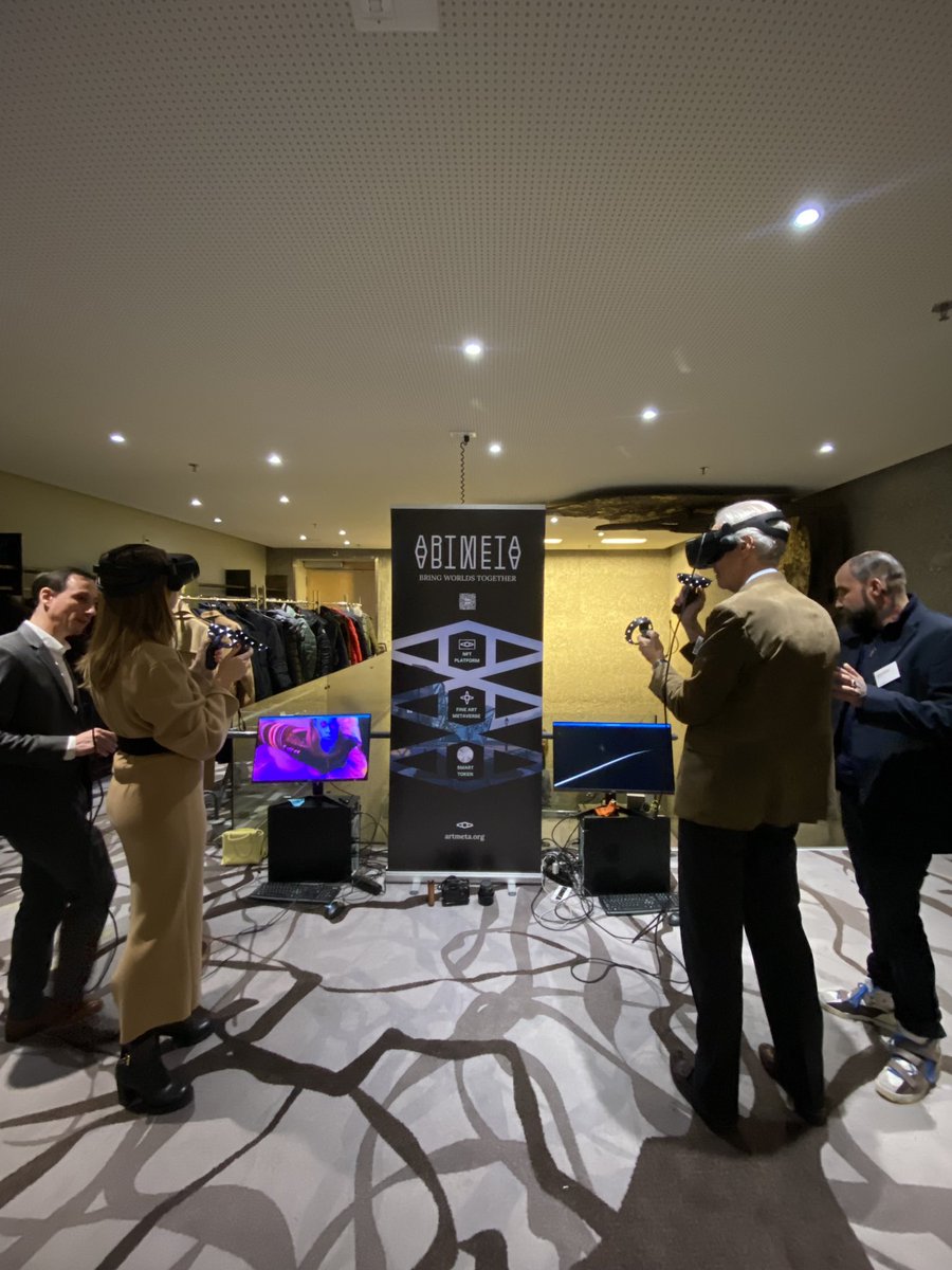 artmetaofficial's tweet photo. Currently at the Swiss Arbitration Gala Dinner event, with 200 guests in attendance, each wanting to experience our metaverse first hand ๐คฉ๐๐ผ
#metaverse #nftart #cleannfts #artmetaverse #vrexperience #zurich https://t.co/hDJwjDfTlQ