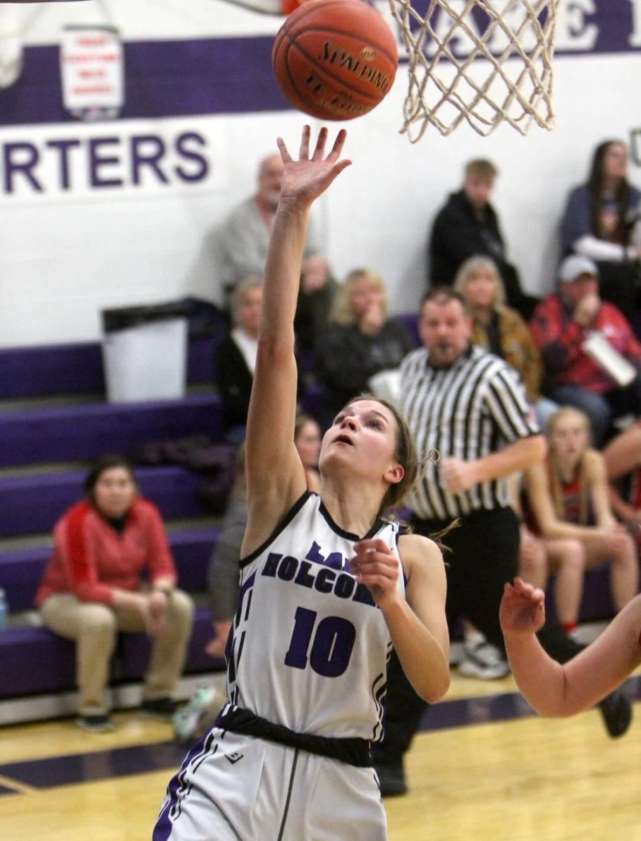 JenniferLechle1's tweet photo. Congrats on another double double against Birchwood Emma 30 pts, 11 rebounds ⁦@emmalechleitne1⁩ ⁦@teamwinoll⁩ https://t.co/MLkkHisH7s