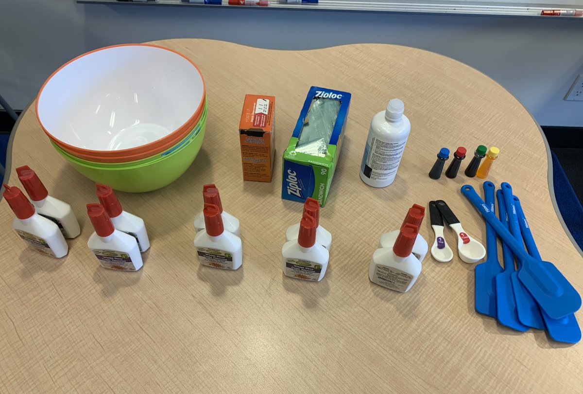 MrsLaschowski's tweet image. A fun provocation in Grade 5! We are beginning our HTWW unit and students worked together to complete an experiment. They recalled the Scientific Method, work collaboratively, and had fun! #yorklearns @theyorkschool