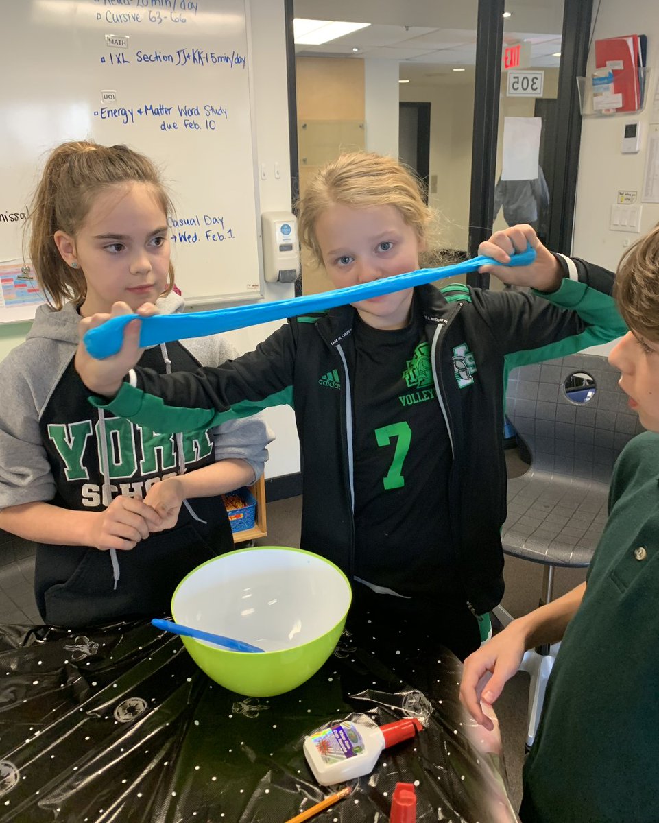 MrsLaschowski's tweet image. A fun provocation in Grade 5! We are beginning our HTWW unit and students worked together to complete an experiment. They recalled the Scientific Method, work collaboratively, and had fun! #yorklearns @theyorkschool