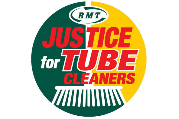 RMTunion's tweet image. 🚨 VICTORY ✌️
@RMTunion wins free travel for 5,800 @TfL cleaners
After years of campaigning, RMT has won staff free travel for 5,800 TfL cleaners. 🧵