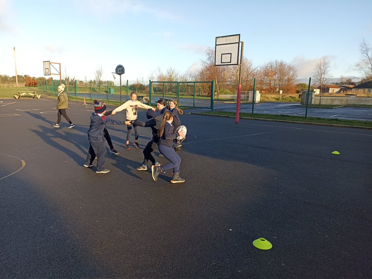 CilldararfcC's tweet photo. Lovely afternoon in Scoil Bhride lackagh loving 🏉🏉🏉 with all the gang 💪👏👏 starting to see more kids start playing in @CillDaraRFC
 @LeinsterBranch @JoeyCSnr  #FromTheGroundUp https://t.co/qwMrJHd791