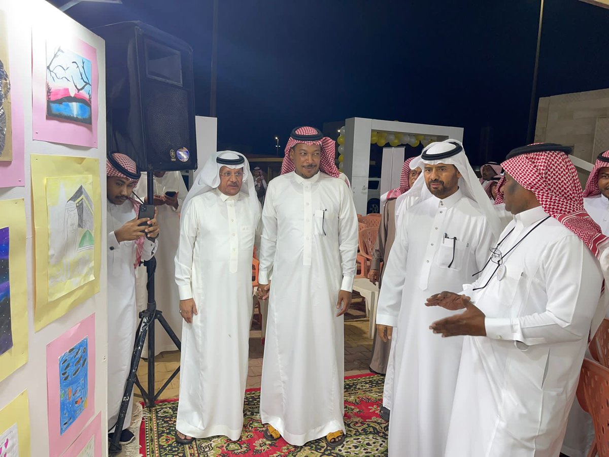 برعاية مدير تعليم القنفذة 
د. محمد بن إبراهيم الزاحمي 
وبحضور الشيخ عبده بن محمد القوزي 
ورئيس مركز التنمية الاجتماعية بالقوز الاستاذ يحيى العبدلي 
 افتتحت #جمعية_شغف_للفنون_التشكيلية
تم افتتاح معرض التعليم #مواهب_مشرقة يوم الثلاثاء ٩-٧-١٤٤٤ 
بمقر  جمعية شغف بالقوز