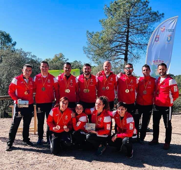 Los equipos de Carrera de Orientación de #LaLegion y de la  #BrigadaExtremadura han participado en el Campeato JEAPRESUR  #Córdoba.