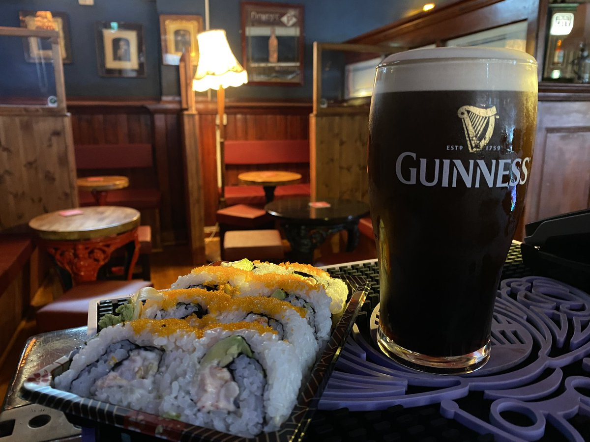 HighStLimk's tweet image. A lot of options on our little street 
✅ Pizza
✅ Pasta
✅ Chicken wings
✅ Burgers
✅ Bao
✅ Sushi
✅ Pints