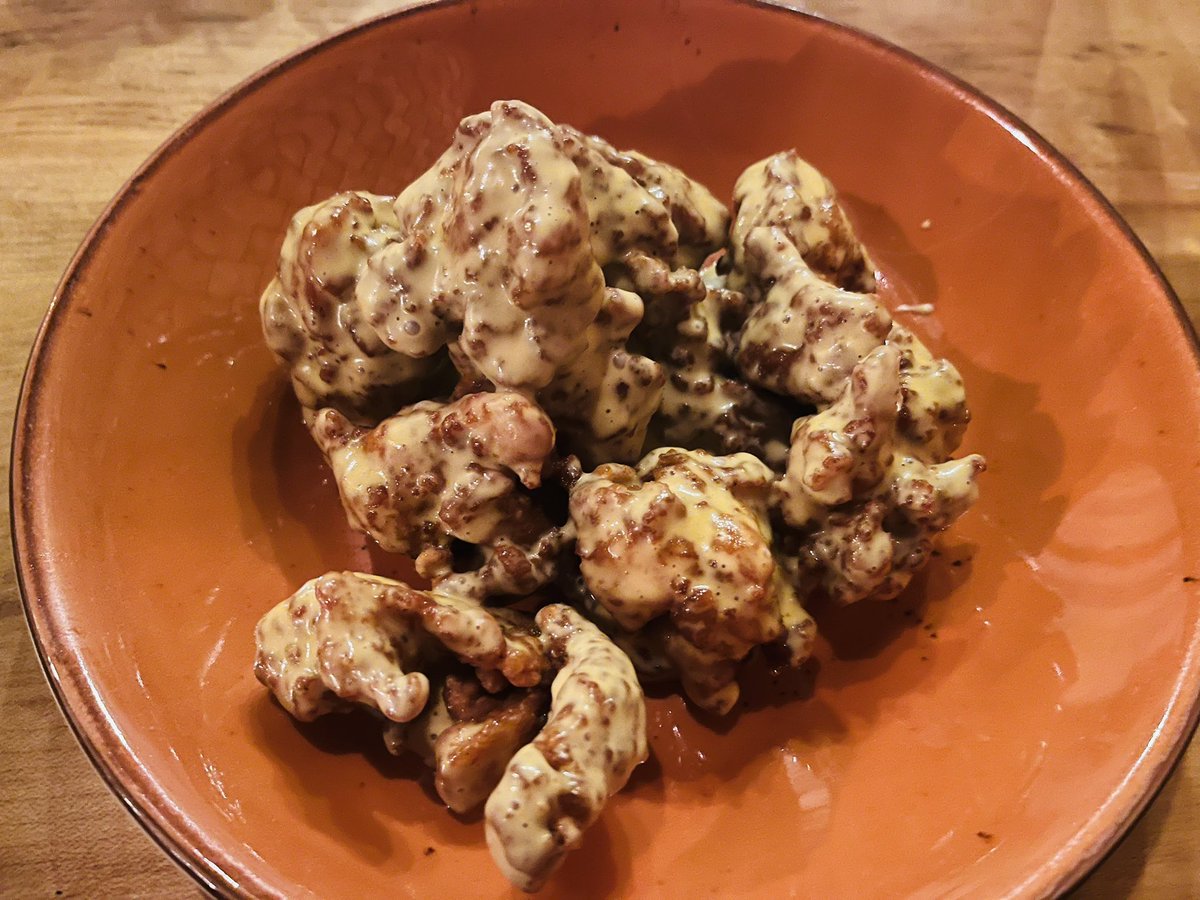 HighStLimk's tweet image. A lot of options on our little street 
✅ Pizza
✅ Pasta
✅ Chicken wings
✅ Burgers
✅ Bao
✅ Sushi
✅ Pints