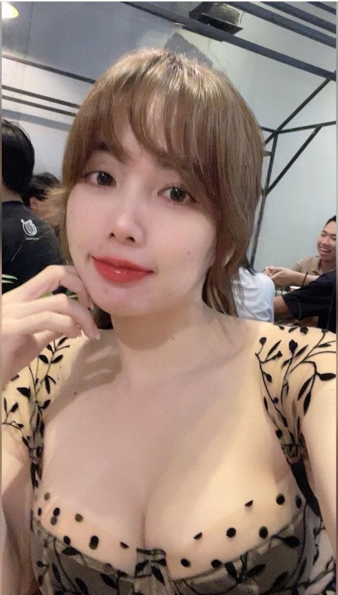 Cô Mai Thúy tweet media