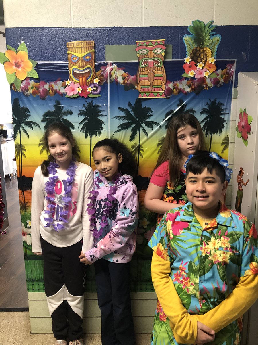 MrsMGallo's tweet photo. Hawaiian Day in Grade 5 @CAWaterbury #standup4caw #catholicschoolsweek https://t.co/bSWqreGMQ7
