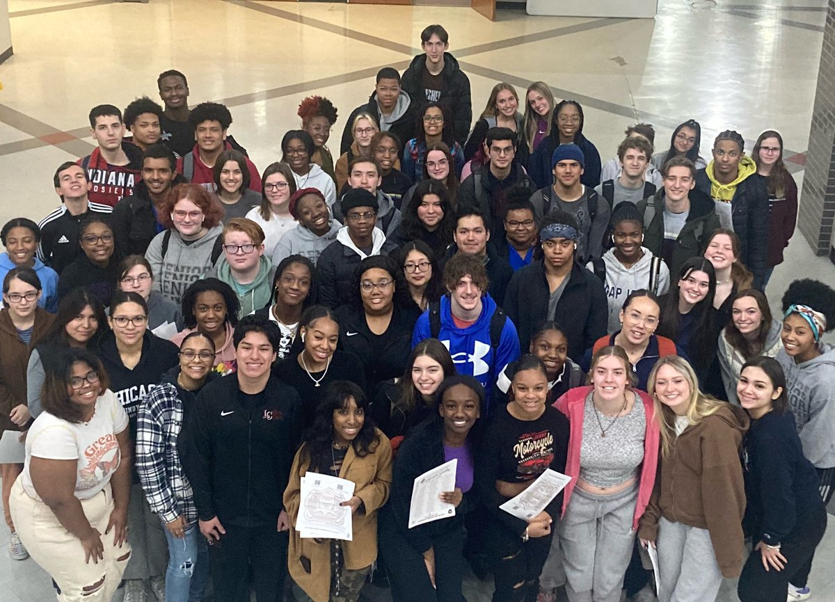 Congratulations to the Distinguished Scholars for The Class of 2023! #BearPride #LCexcellence
