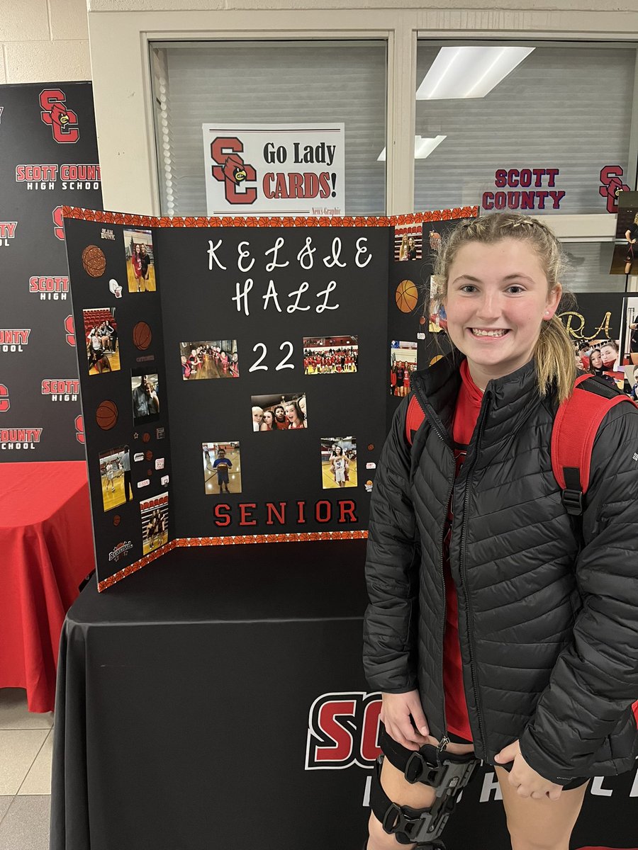 kelsieannehall3's tweet photo. not how I imagined my senior year would go… but I’ve learned a lot through tearing my acl, don’t ever take anything for granted you don’t know when it will be your last. So thankful for my wonderful teammates, coaches, and family❤️❤️ https://t.co/wDqeSBya4X