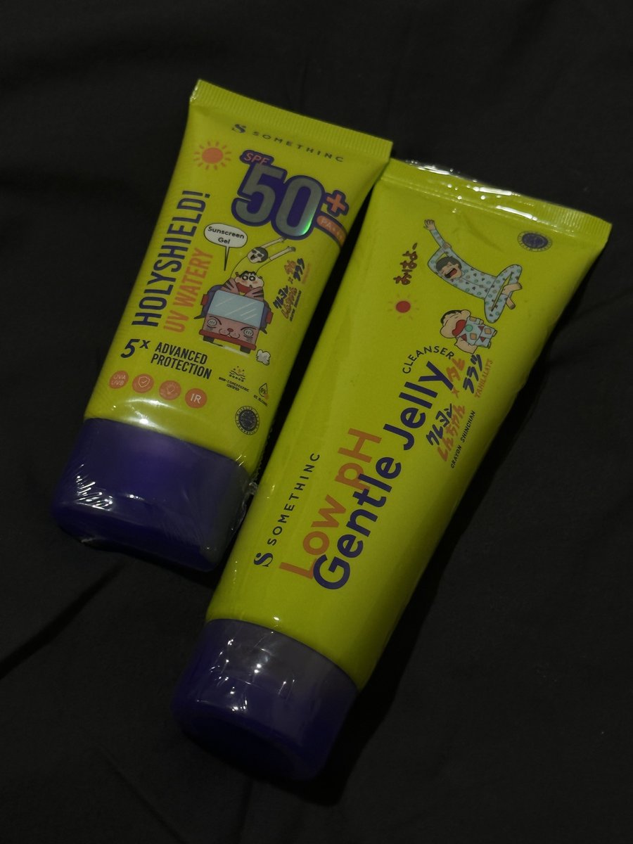 Siapa mauuu skincare lucu ini 😭✨

Follow <a href="/sukaskincarean/">yuma</a> + Reply aja mau sunscreen atau cleanser nya. Buat dua orang pemenang yah. Besok malam aku umumin pemenangnya 🫶🏻