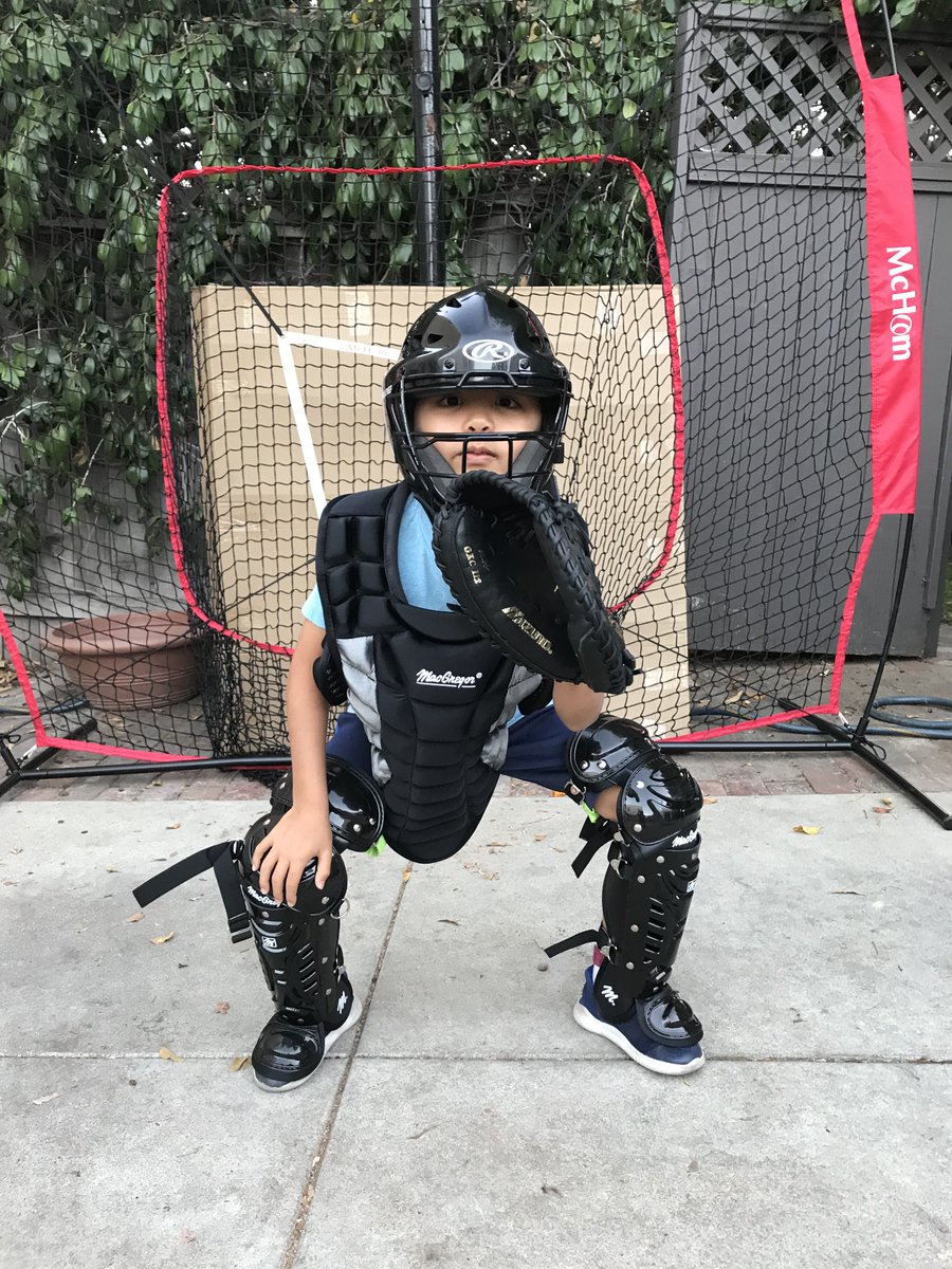 feeonlyadvisor's tweet image. This was 18 months ago after just getting his first gear.  He's come along way!  Now playing for #LegacyBBGroup Happy #NationalCatchersDay