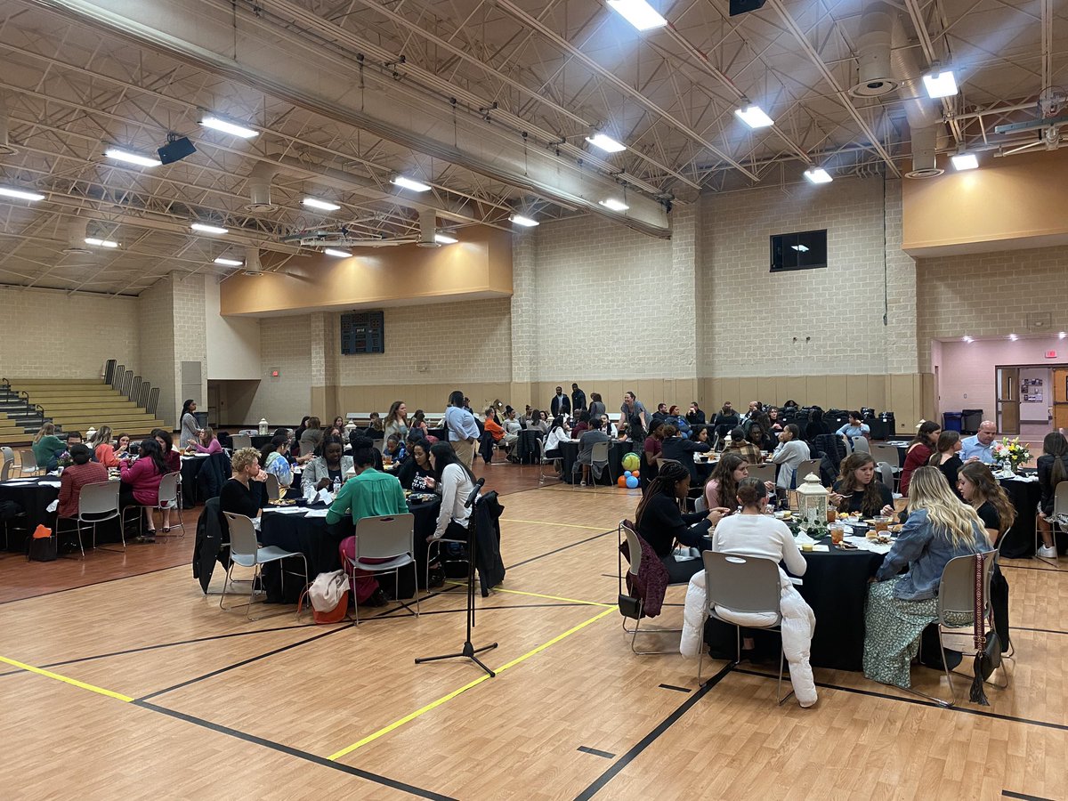 AD_DFoster's tweet image. Excited, ready and awaiting our student-athletes to celebrate the 2nd Annual OCS National Girls and Women in Sports Day. @AthleticsCRHS @orangepanthers1 @OrangeCoSchools