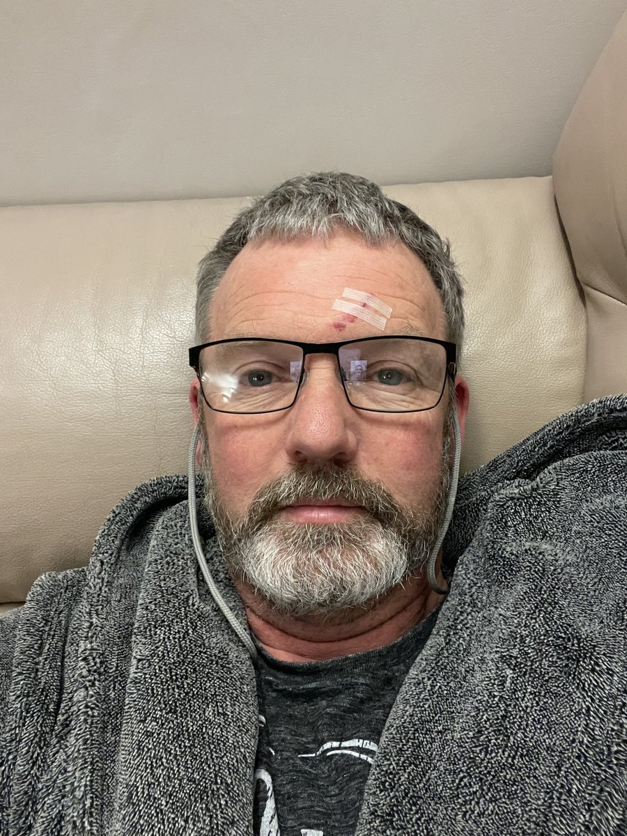 Darren Knight tweet media