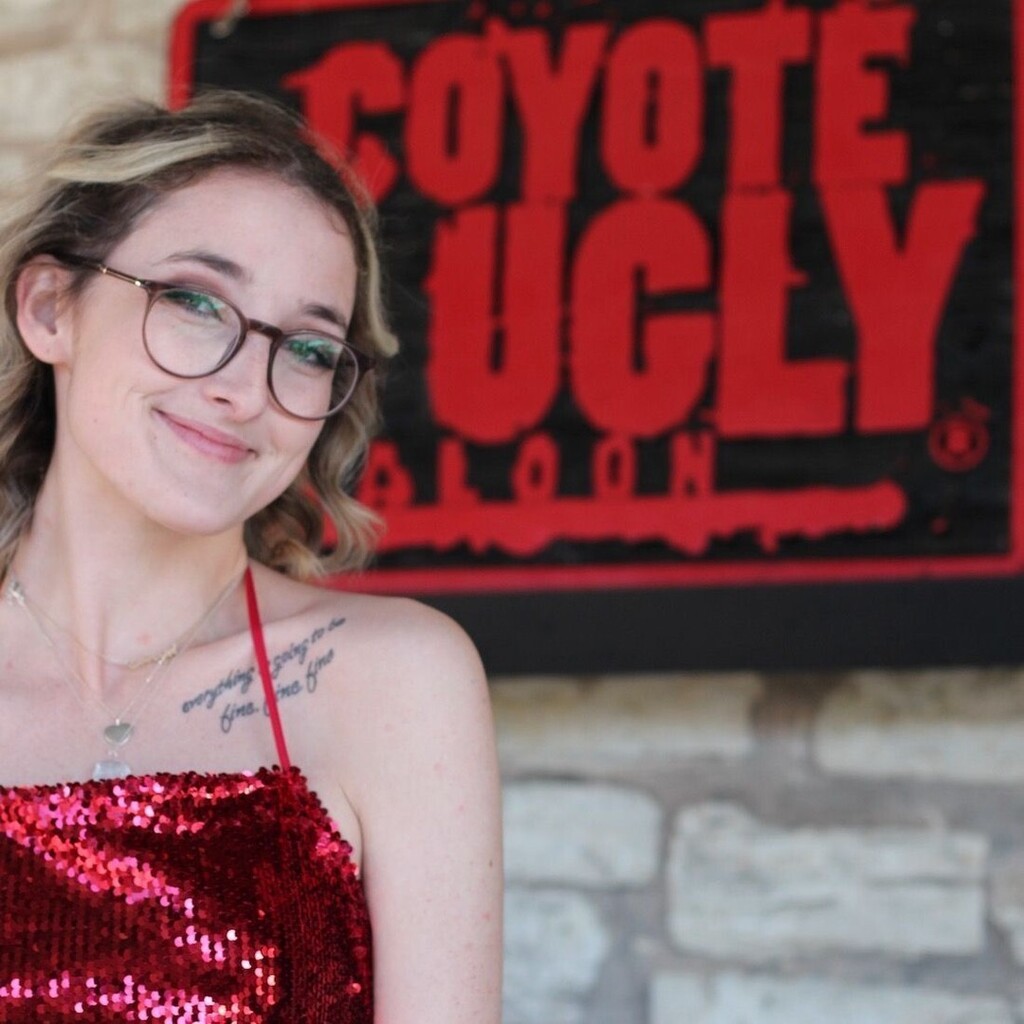 coyoteuglyusa's tweet photo. Congratulations to Emily of Coyote Ugly Austin! She is our Coyote of the Month for February 2023! ๐๐พ
๐ท: @Coyoteuglyatx04
#coyoteofthemonth #coyoteuglyaustin #coyoteuglytexas #coyoteugly #coyoteuglysaloon #austinnightlife #atxnightlife #austinbars #austinlocals #ladiesontheโฆ https://t.co/DtnvfMTrV7